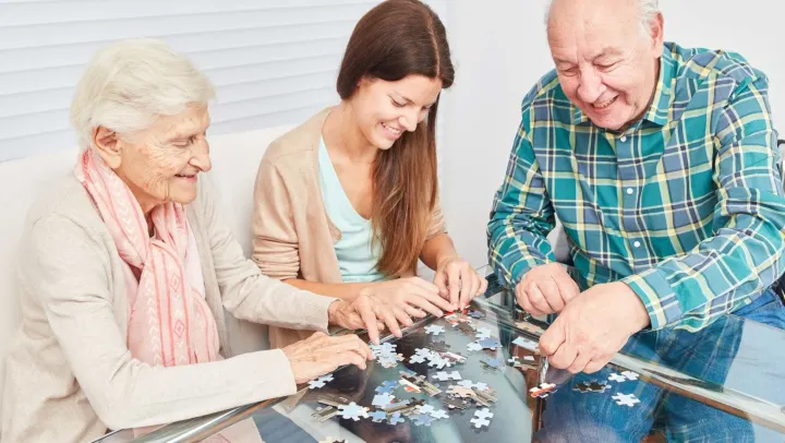 12 Engaging Activities for Seniors With Dementia